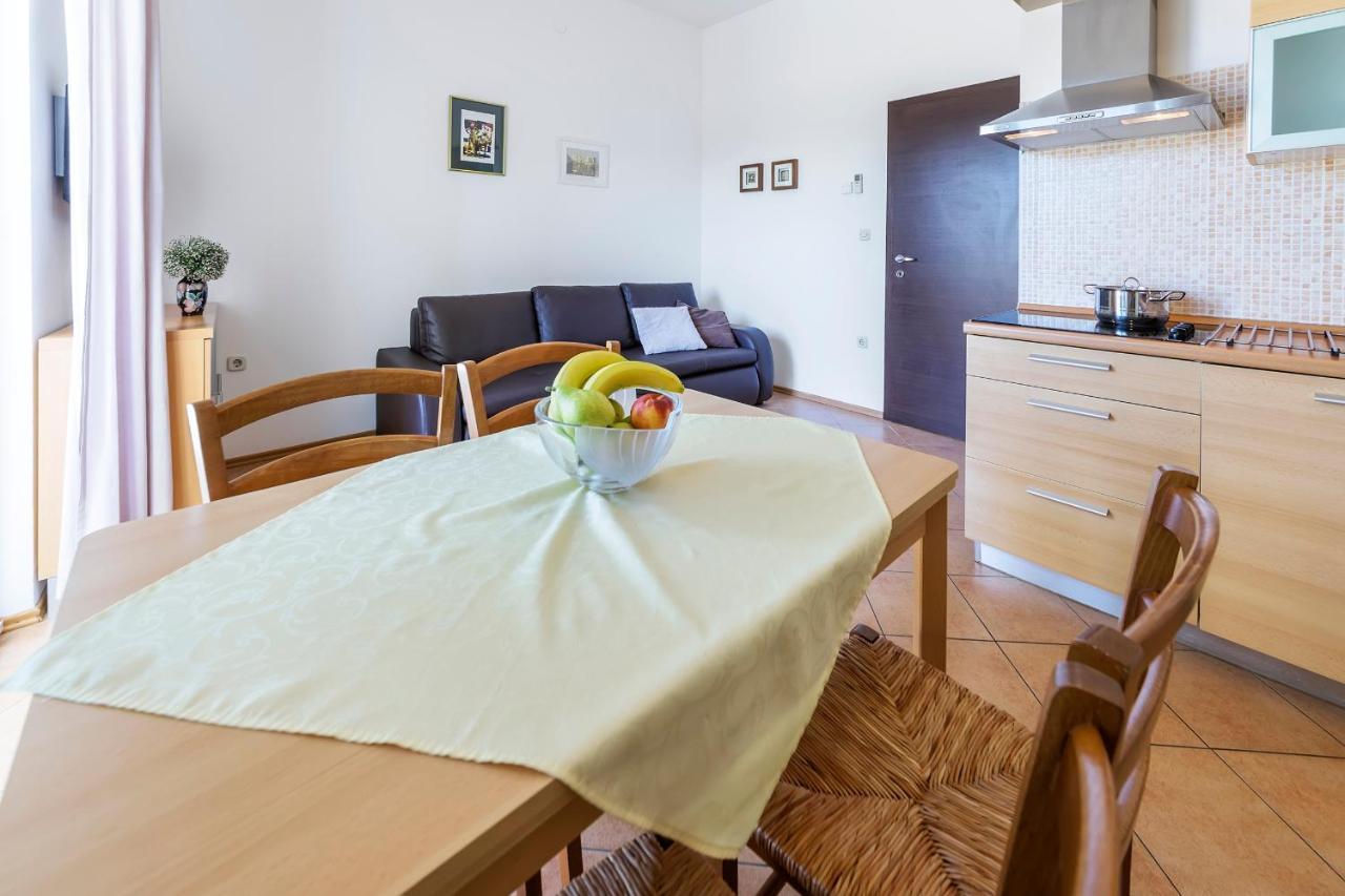Vila Bicikleta Istra เปโรย ภายนอก รูปภาพ