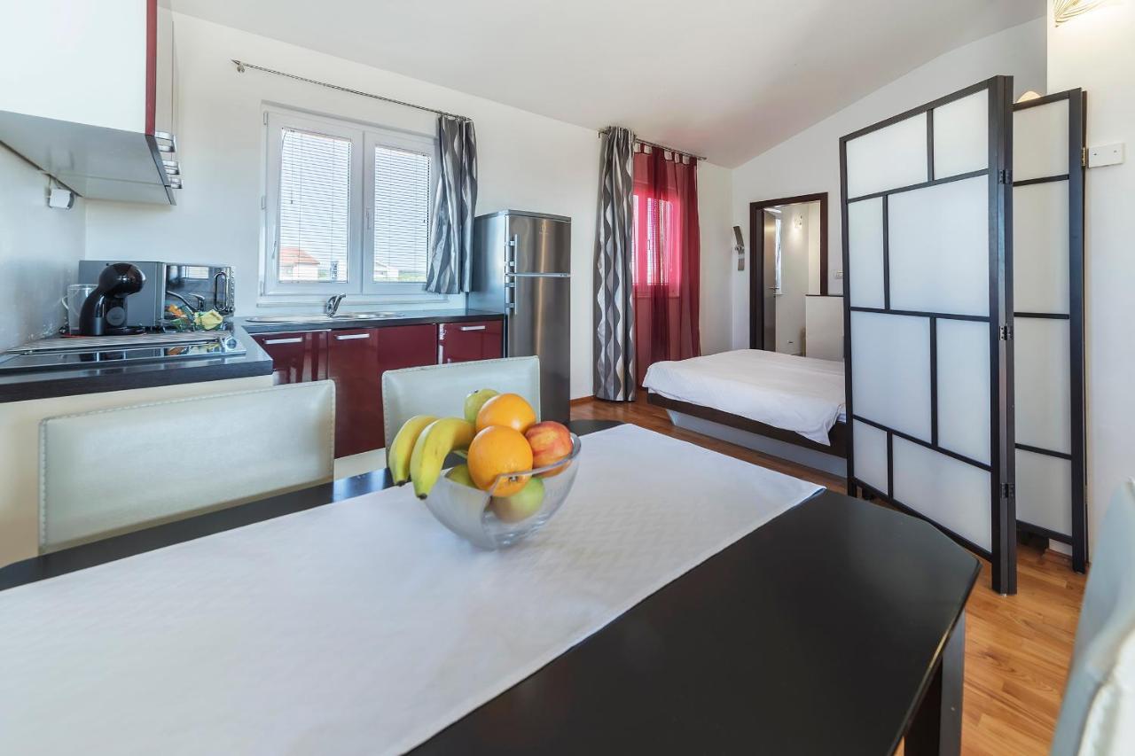 Vila Bicikleta Istra เปโรย ภายนอก รูปภาพ