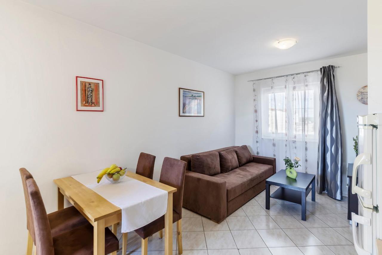 Vila Bicikleta Istra เปโรย ภายนอก รูปภาพ
